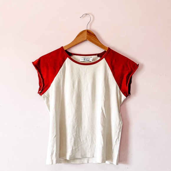 New York Laundry Tops - • 90’s vintage baseball tee •